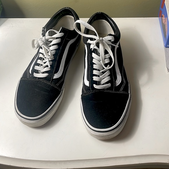 Vans “Old Skool” - Picture 2 of 3